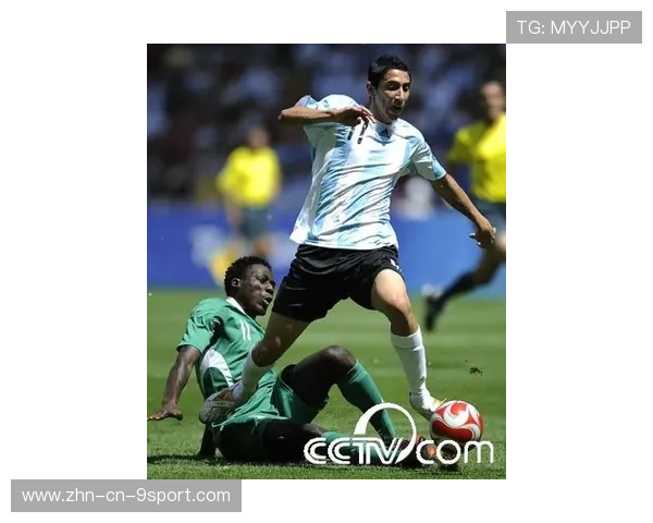 “安赫尔·巴尔博萨的突破与传球精准度，助力阿根廷美洲狮队构建强大进攻体系”